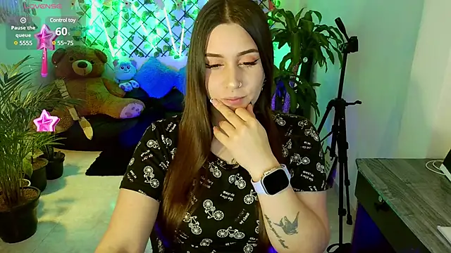 Snapshot of alana_rose18 chatting on 02/28/25, 03:04 alana rose18 online show from 02/28/25, 03:04