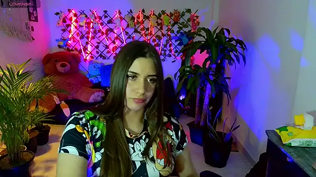 Snapshot of alana_rose18 chatting on 03/01/25, 06:13 alana rose18 online show from 03/01/25, 06:13