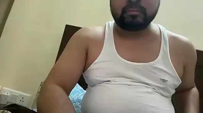 coolboy6566 online show from 02/20/25, 05:23