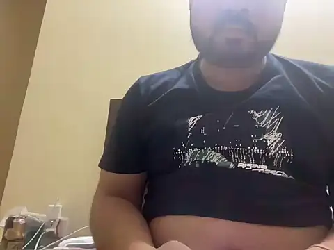 coolboy6566 online show from 10/13/25, 06:52