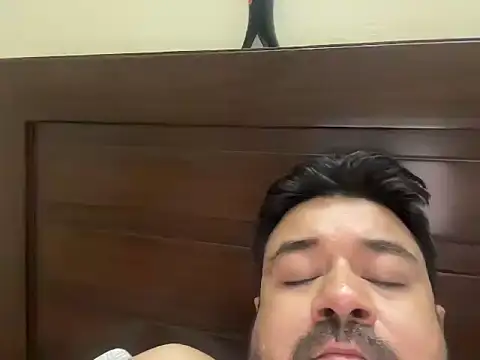 coolboy6566 online show from 10/23/25, 07:23