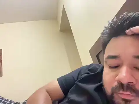 coolboy6566 online show from 10/29/25, 06:42