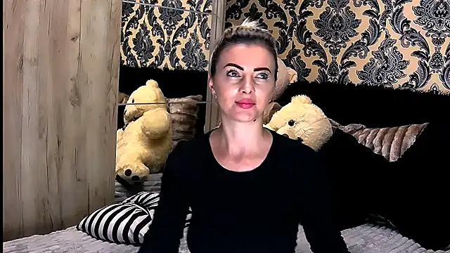 Aly girl1 online show from 01/10/25, 06:17