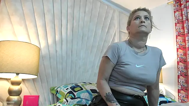 Jade squirtt online show from 11/29/25, 10:07