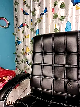 Reena Singh53 online show from 02/12/25, 02:43