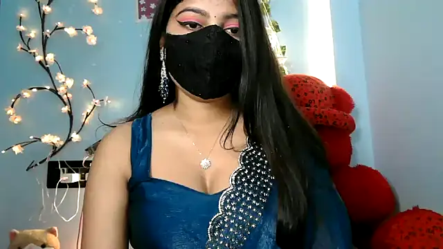 Reena Singh53 online show from 11/19/25, 01:11