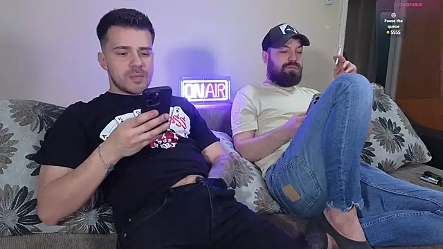 Snapshot of JohnnyStepBro chatting on 12/10/24, 05:55 JohnnyStepBro online show from 12/10/24, 05:55