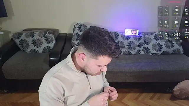 Snapshot of JohnnyStepBro chatting on 12/13/24, 07:53 JohnnyStepBro online show from 12/13/24, 07:53