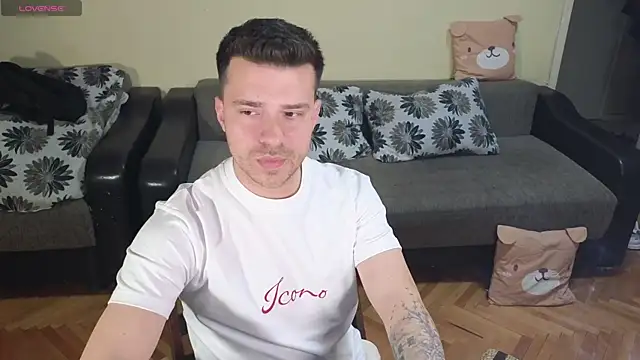 Snapshot of JohnnyStepBro chatting on 03/20/25, 08:08 JohnnyStepBro online show from 03/20/25, 08:08