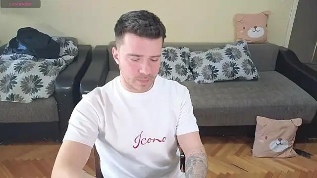 Snapshot of JohnnyStepBro chatting on 03/21/25, 02:51 JohnnyStepBro online show from 03/21/25, 02:51