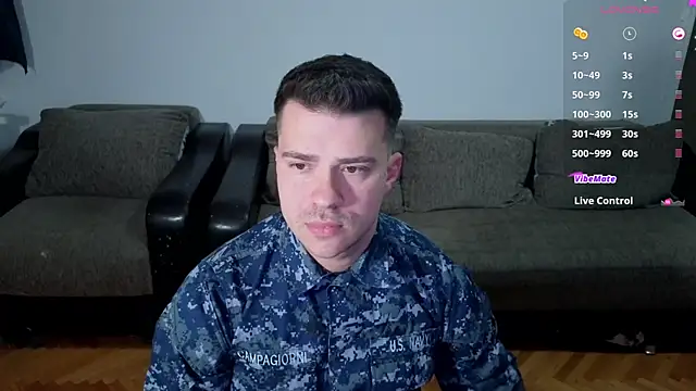 Snapshot of JohnnyStepBro chatting on 11/01/25, 08:22 JohnnyStepBro online show from 11/01/25, 08:22