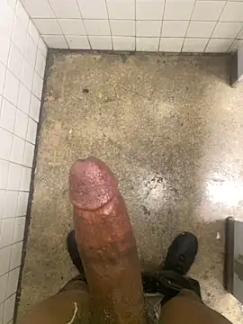 Snapshot of zeekBbc chatting on 12/30/24, 08:04 zeekBbc online show from 12/30/24, 08:04