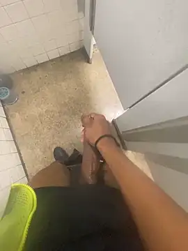 Snapshot of zeekBbc chatting on 02/09/25, 11:36 zeekBbc online show from 02/09/25, 11:36