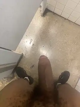 Snapshot of zeekBbc chatting on 03/09/25, 03:01 zeekBbc online show from 03/09/25, 03:01