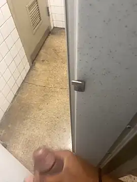 Snapshot of zeekBbc chatting on 03/13/25, 07:17 zeekBbc online show from 03/13/25, 07:17