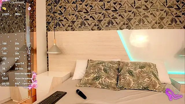 IvannaAnggel online show from 03/04/25, 12:33