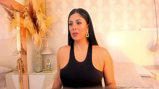 IvannaAnggel online show from 10/10/25, 12:26