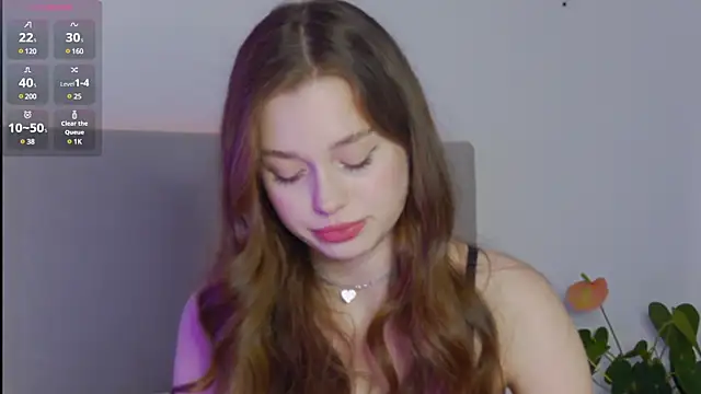 Lisa Moones online show from 12/23/24, 04:06