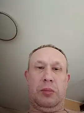 Snapshot of X46x chatting on 09/14/25, 04:44 X46x online show from 09/14/25, 04:44