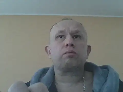 Snapshot of X46x chatting on 09/27/25, 05:12 X46x online show from 09/27/25, 05:12