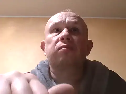 Snapshot of X46x chatting on 09/27/25, 07:08 X46x online show from 09/27/25, 07:08