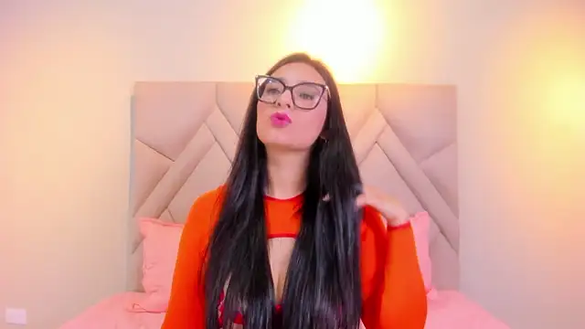 Isis Osman online show from 03/12/26, 02:12