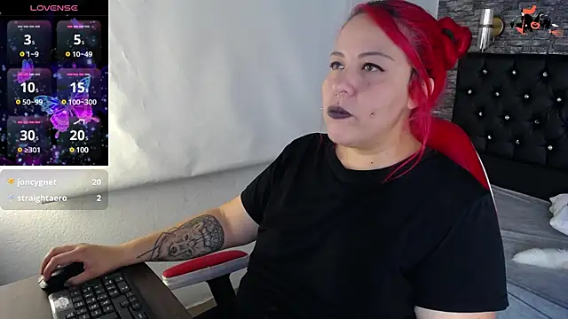 Bruja  Scarlata online show from 02/03/25, 02:02