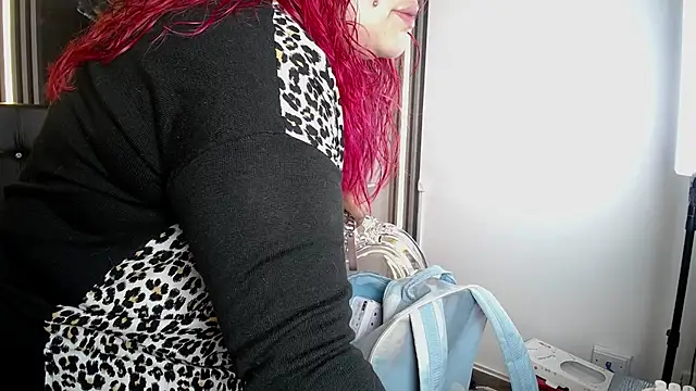 Bruja  Scarlata online show from 09/17/25, 10:17