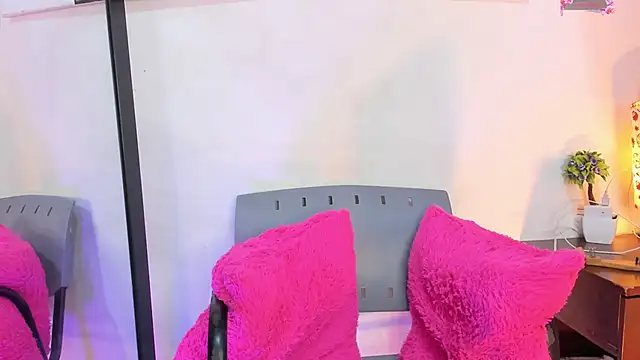 Snapshot of Monica_lopez chatting on 12/14/24, 07:46 Monica lopez online show from 12/14/24, 07:46