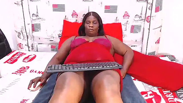 Honeybumsx32 online show from 10/24/25, 09:06