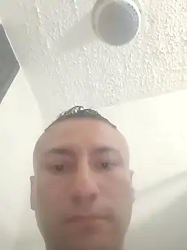 tesla37893 online show from 11/20/25, 10:42