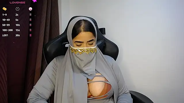 janna isa online show from 03/18/25, 02:25