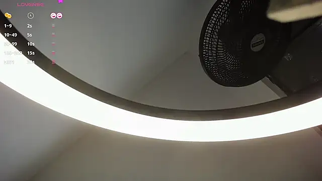 janna isa online show from 03/23/25, 02:04