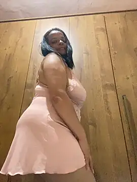 Snapshot of lomagata chatting on 11/29/25, 02:58 lomagata online show from 11/29/25, 02:58