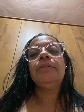 Snapshot of lomagata chatting on 06/23/26, 01:36 lomagata online show from 06/23/26, 01:36