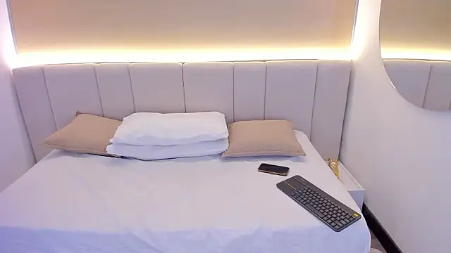 Snapshot of valerysantos_ chatting on 03/10/26, 11:59 valerysantos online show from 03/10/26, 11:59