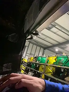 Snapshot of benben190 chatting on 02/15/25, 02:15 benben190 online show from 02/15/25, 02:15