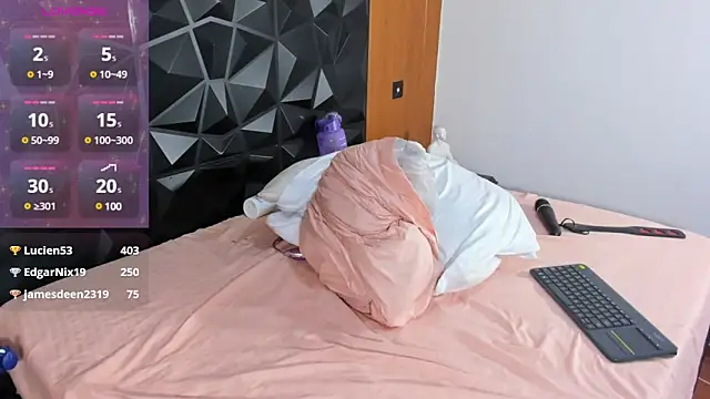 Wendy Marchall online show from 02/12/25, 01:09