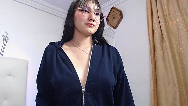 Snapshot of Chloe_Brownx chatting on 03/10/25, 06:56 Chloe Brownx online show from 03/10/25, 06:56