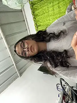 Snapshot of celesteguz chatting on 12/03/25, 12:03 celesteguz online show from 12/03/25, 12:03