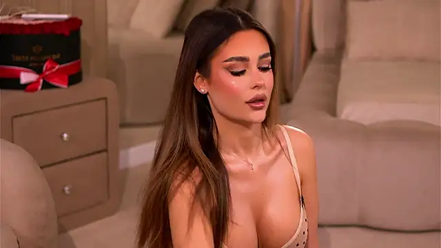 YasmineShaw online show from 02/18/26, 01:12