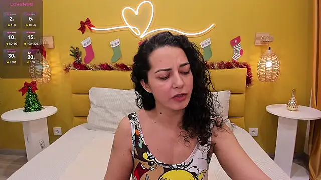 Linda Insatiable online show from 12/21/24, 01:36