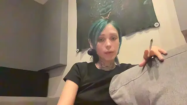 Snapshot of loletabb chatting on 12/20/25, 05:14 loletabb online show from 12/20/25, 05:14