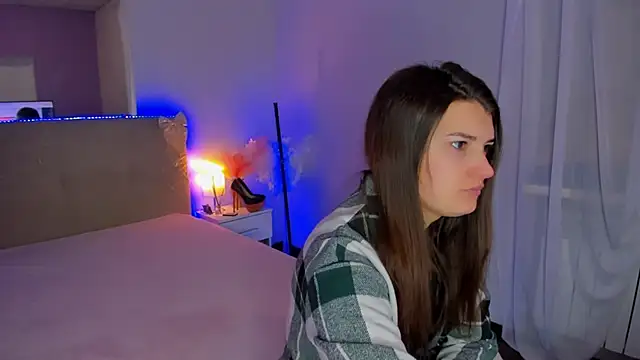 Snapshot of Laura_Leee chatting on 02/11/26, 06:07 Laura Leee online show from 02/11/26, 06:07