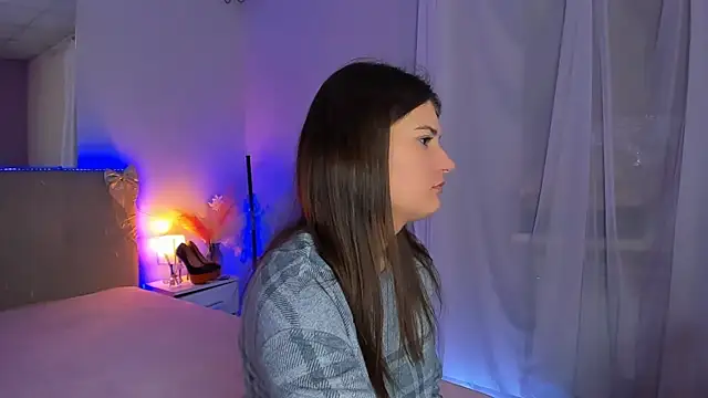 Snapshot of Laura_Leee chatting on 02/15/26, 07:51 Laura Leee online show from 02/15/26, 07:51