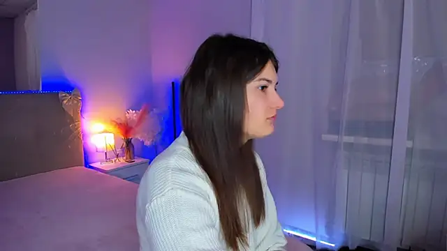 Snapshot of Laura_Leee chatting on 02/21/26, 06:14 Laura Leee online show from 02/21/26, 06:14