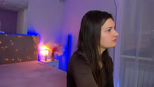 Snapshot of Laura_Leee chatting on 03/09/26, 05:44 Laura Leee online show from 03/09/26, 05:44