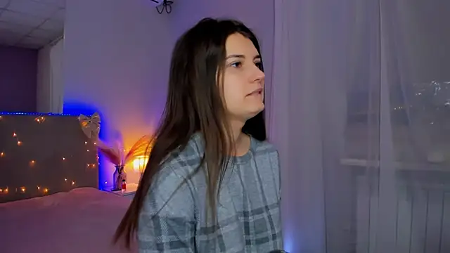 Snapshot of Laura_Leee chatting on 03/21/26, 05:56 Laura Leee online show from 03/21/26, 05:56