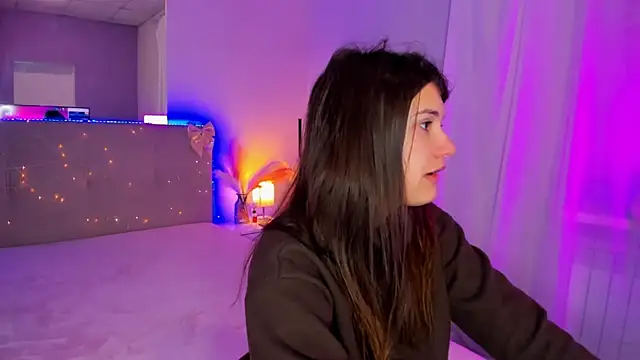 Snapshot of Laura_Leee chatting on 04/09/26, 06:13 Laura Leee online show from 04/09/26, 06:13