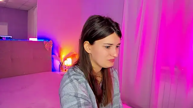 Snapshot of Laura_Leee chatting on 04/10/26, 05:12 Laura Leee online show from 04/10/26, 05:12